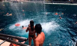Katamaran Teneryfa Royal Delfin 2 godziny 2 rejs klify los gigantes