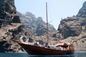 Rejs pod klify Los Gigantes Shogun 1 Rejs pod klify Los Gigantes